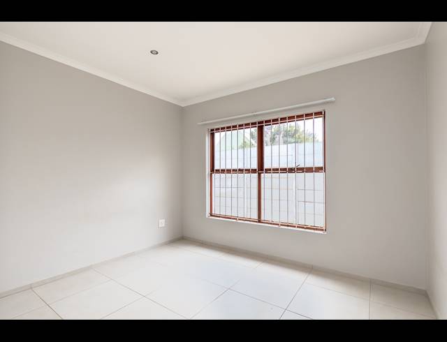4 BEDROOM FREESTANDING FOR SALE IN PARKLANDS